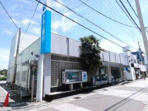 みなと銀行 二見支店<br />
(徒歩6分)