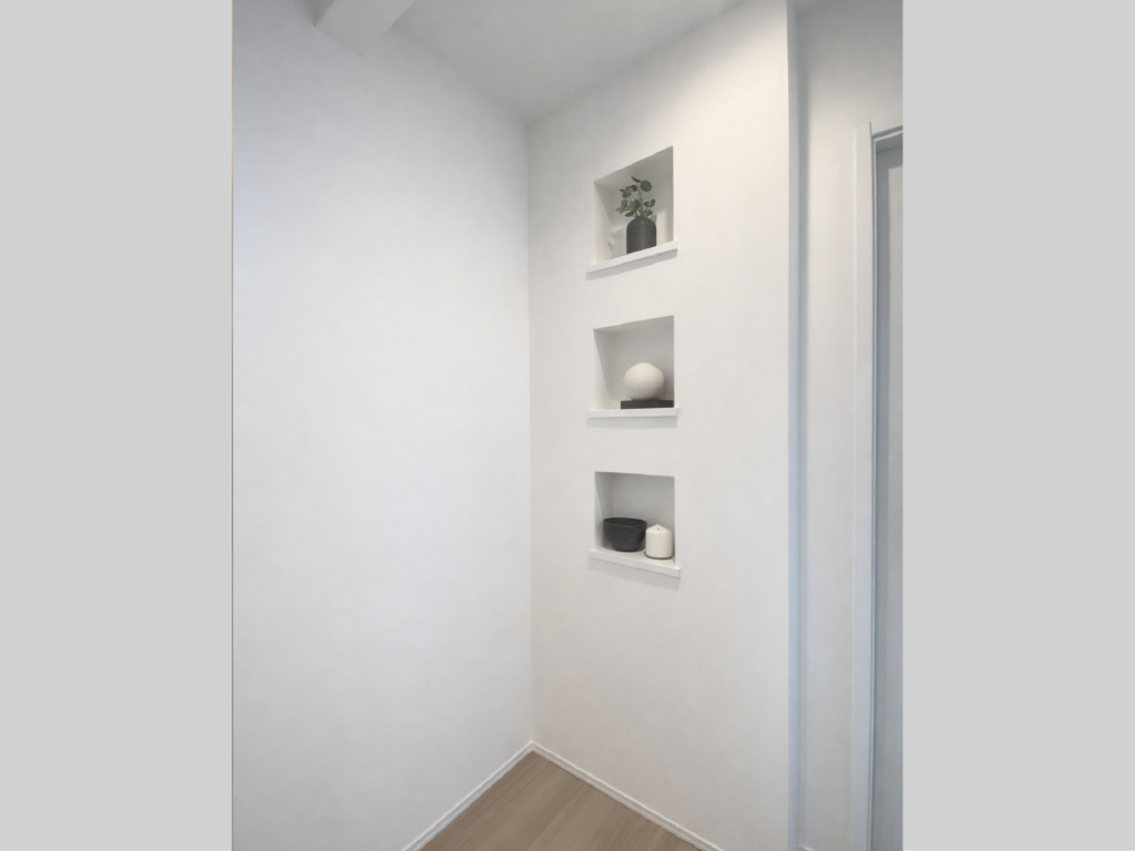 広々26帖LDKとウッドデッキのある家_3連ニッチ写真