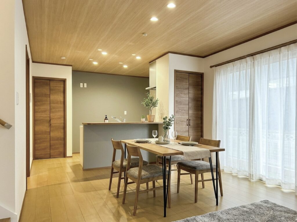 メリハリをつけて賢く建てた住まい_LDK